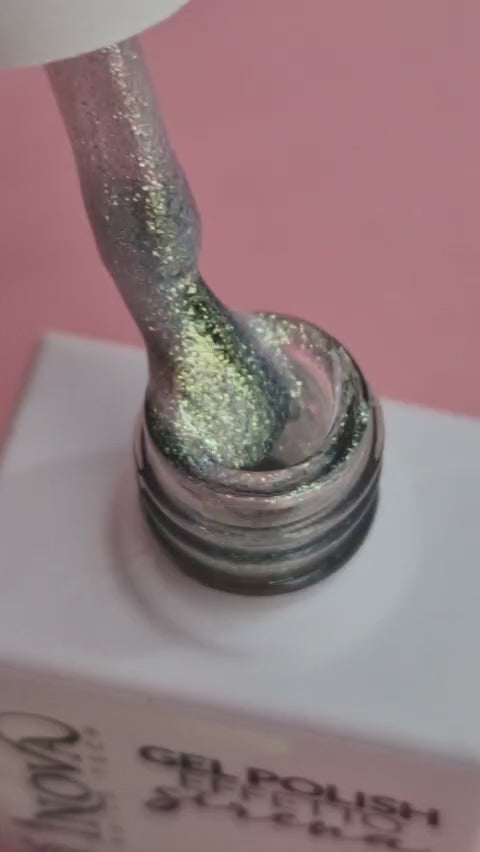Carica video: Gel Polish Effetto Sirena V006 - Inova Nails