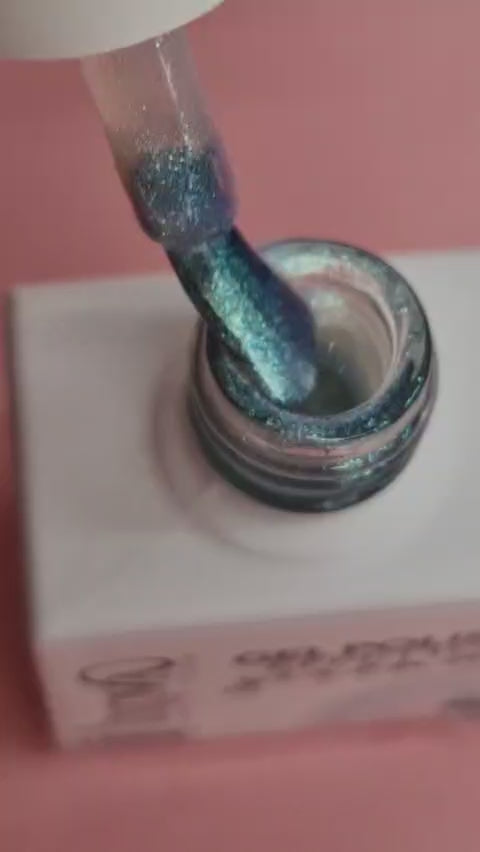 Carica video: Gel Polish Effetto Sirena H004 - Inova Nails